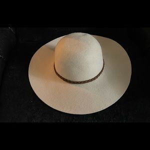 Beige/Brown Hat
